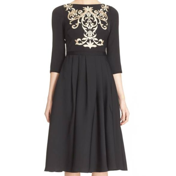 Ted Baker London Dresses & Skirts - Ted Baker size 3 Shamari Embroidered Bodice  Dress